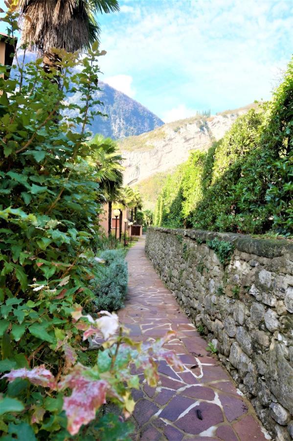 Waterfall & Pool Riva del Garda Dış mekan fotoğraf