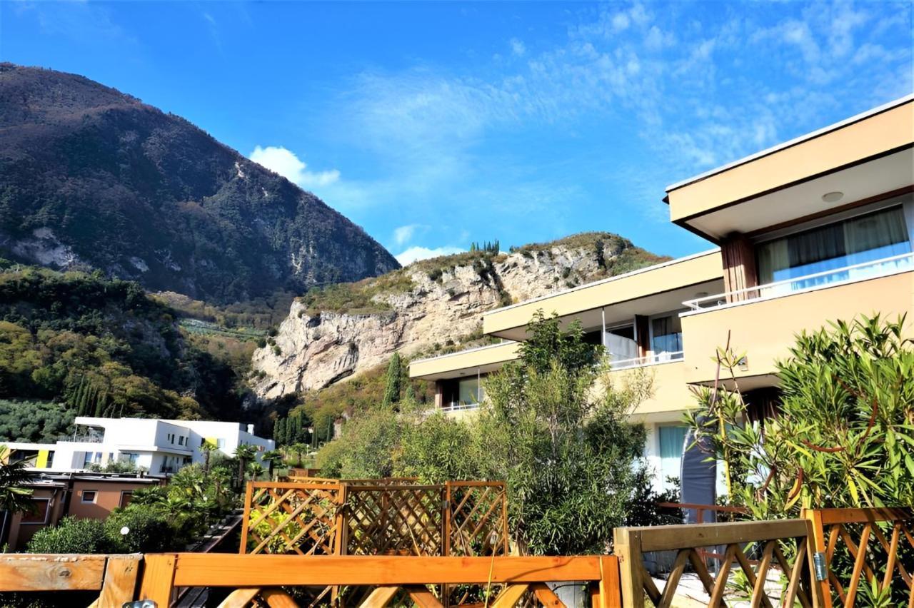 Waterfall & Pool Riva del Garda Dış mekan fotoğraf